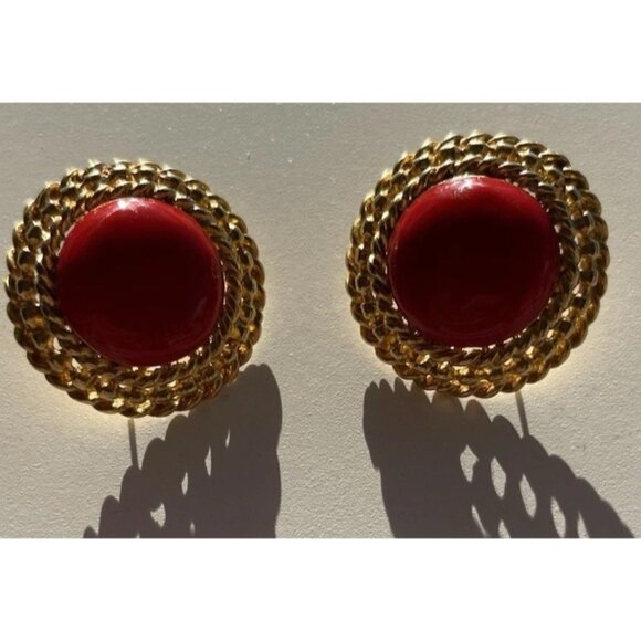 Vintage Round Textured Gold Tone Red Cabochons Shape Clip-on Earrings 1980s - Picture 8 of 11